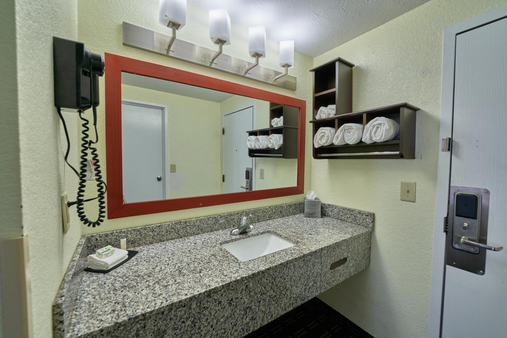 The Mariner Cape Cod By The Red Collection 3* West Yarmouth